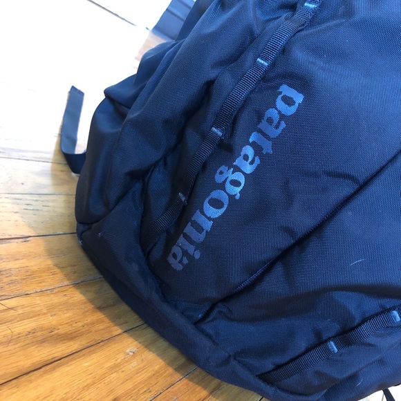 Patagonia WMNS Refugio 26L Backpack - Picture 4 of 9